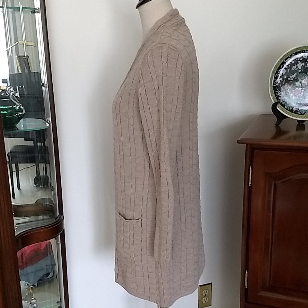Leo & Nicole Cardigan - Picture 4 of 7